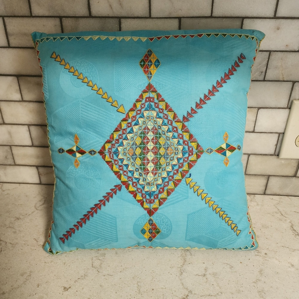 Vintage artisian made african hand embroiderd pillow from agadez niger